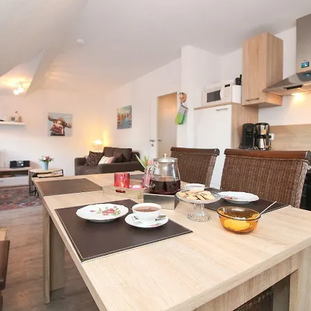 Katys-kajuete Apartment *